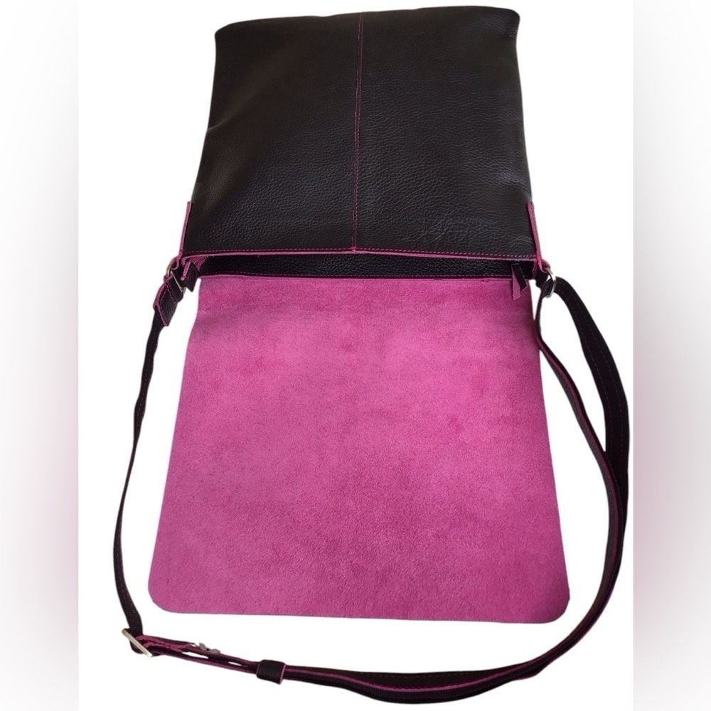 Mywalit Black Pebbled Leather Flap Messenger Bag - Picture 7 of 12